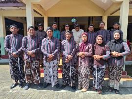 Peringati Hari Jadi ke-271 DIY, Pamong Giricahyo Serentak Kenakan Busana Gagrak Yogyakarta